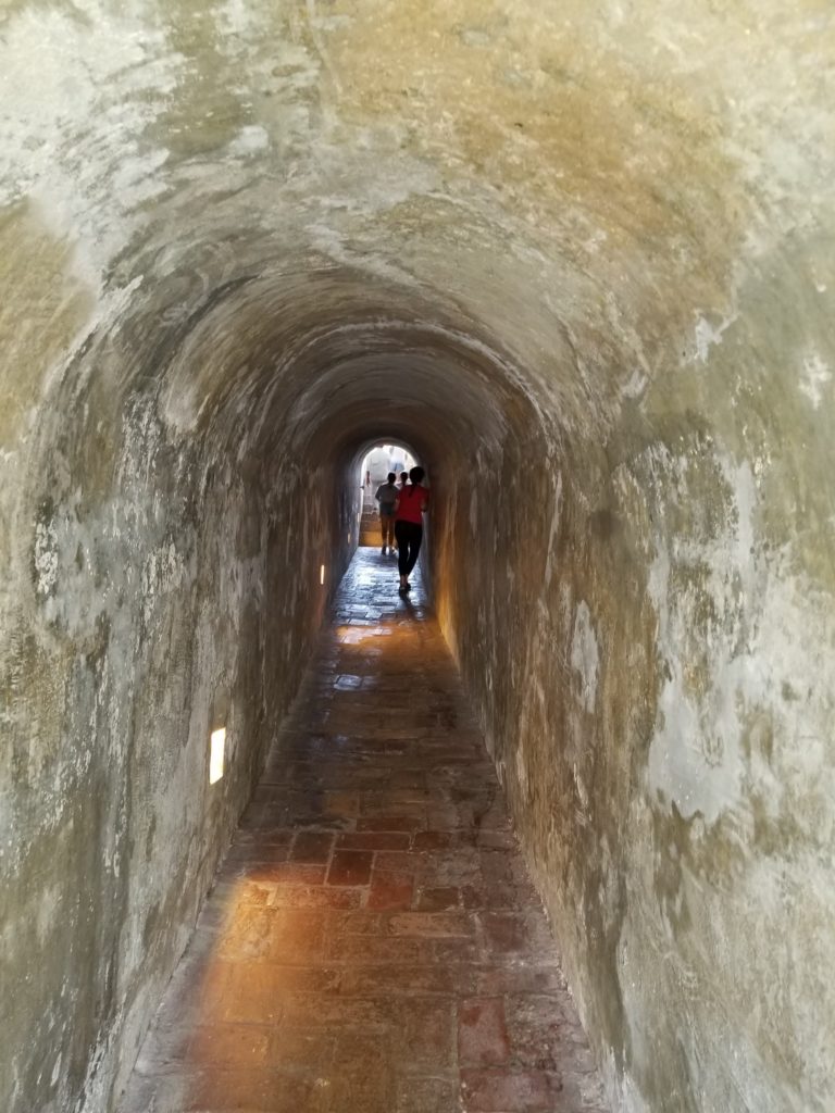 Tunnel at Castillo