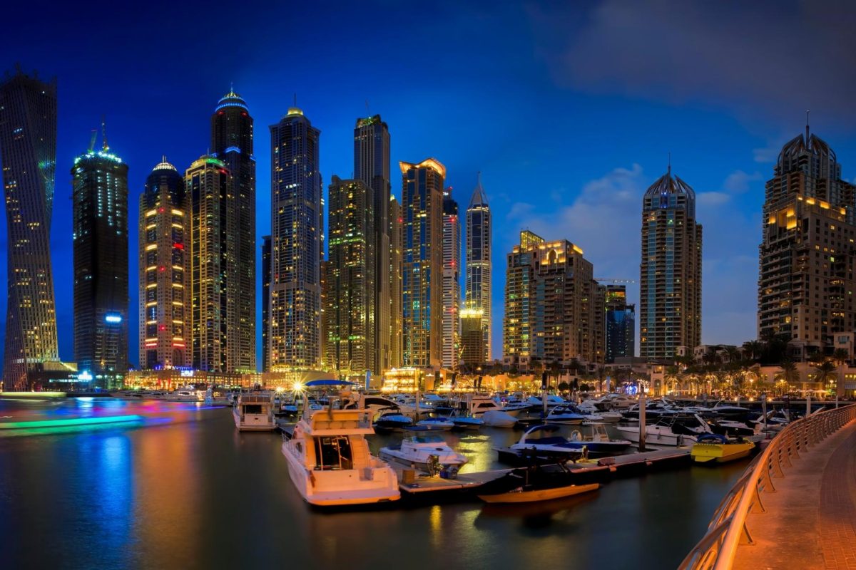 traveling to dubai as a woman